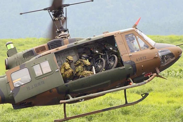 UH-1B/1Hの後継機として陸上自衛隊の運用要求に適したUH-1Jを開発